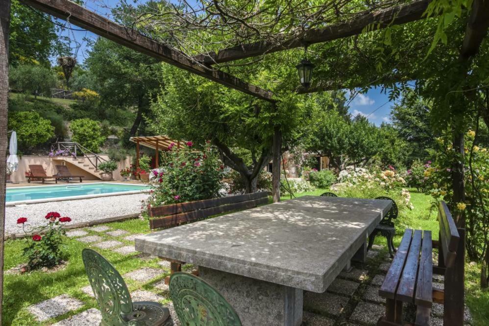 Torre Del Falco Guest House Spoleto Exterior foto